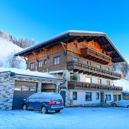 Schrahlehen Bed & Breakfast 3*