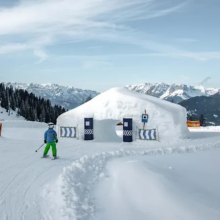 Schrahlehen Bed & Breakfast 3*