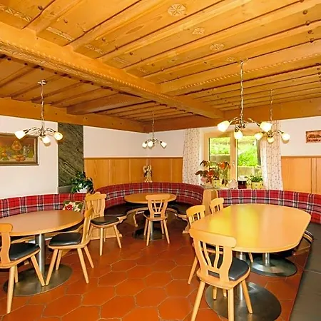Schrahlehen 住宿加早餐酒店