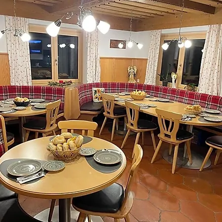 Schrahlehen 住宿加早餐酒店 瓦格赖恩